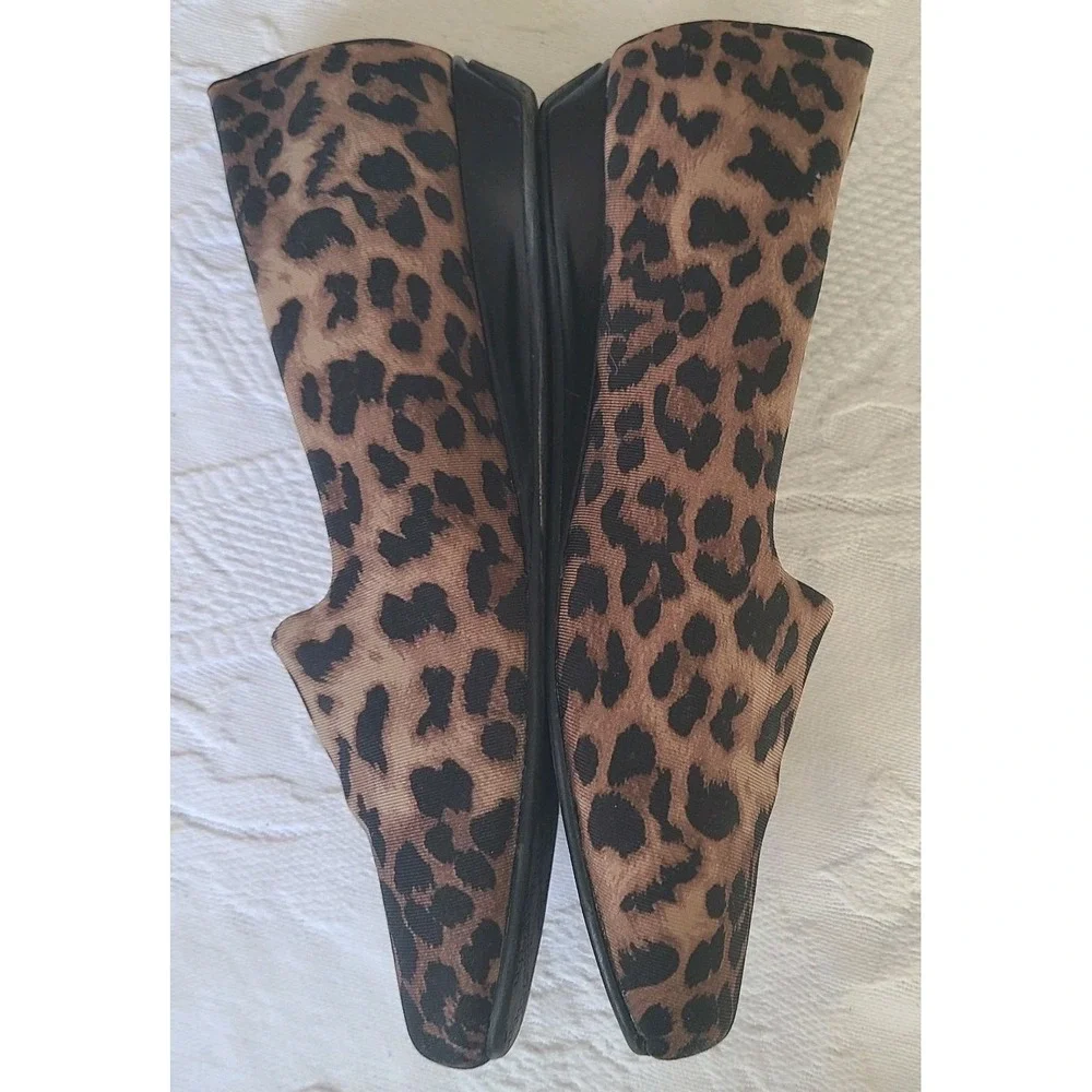 VIONIC Powell Demi Wedge Tan Leopard Comfort Orthotic Slip-on Shoes Women's Sz 8